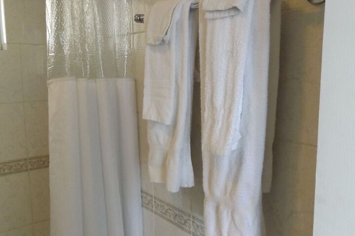 Room 35 of 68