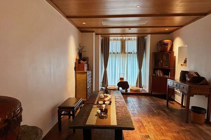 Room 76 of 147