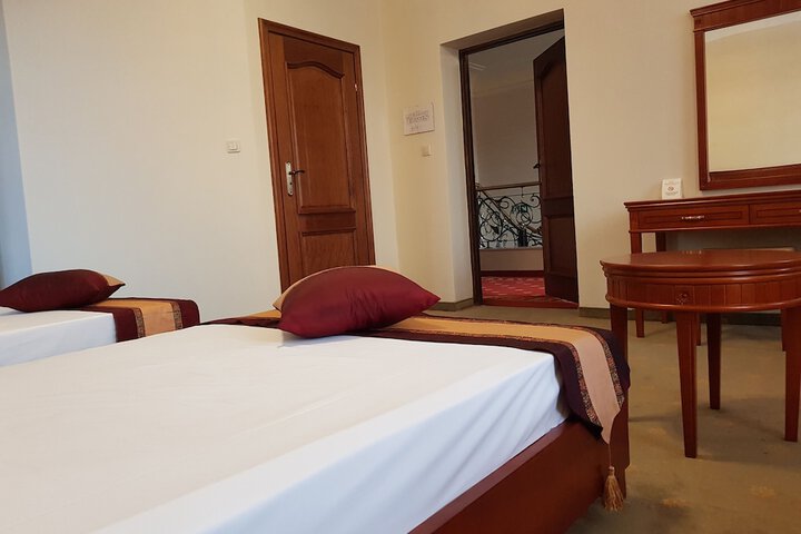 Room 19 of 60