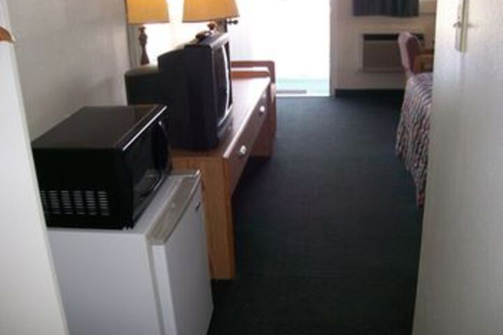 Room 17 of 18