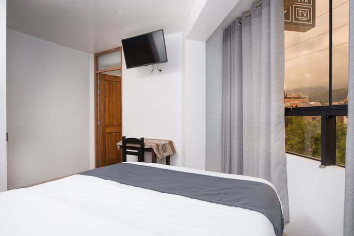 Room 14 of 32