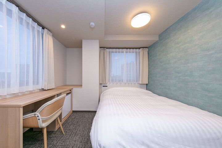 Room 3 of 26