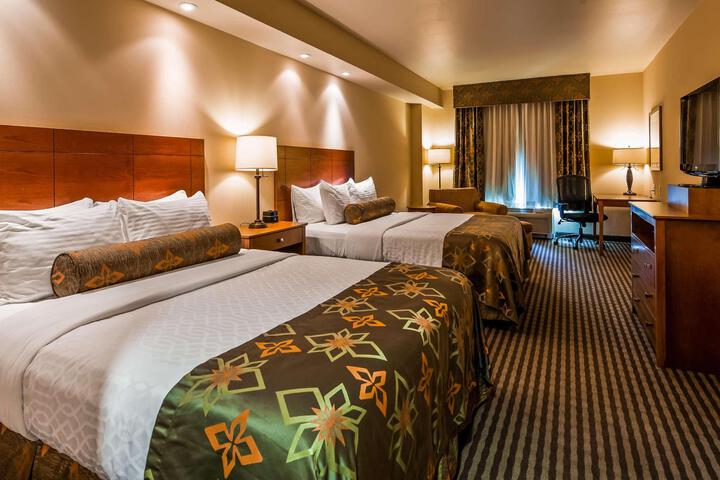 2 Queen Beds (4 of 5)