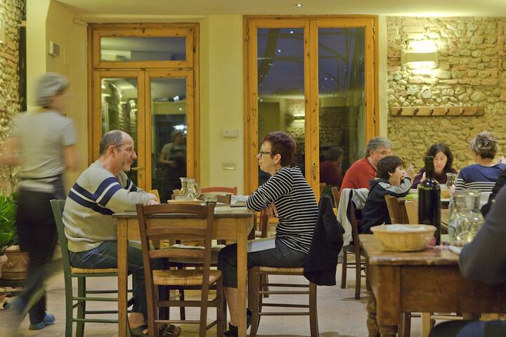 Dining 54 of 86