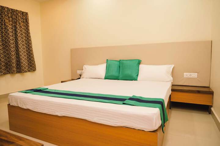 Room 15 of 36