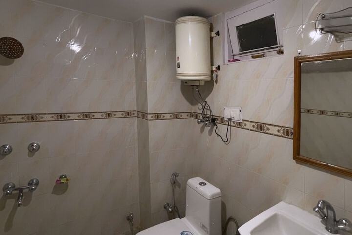 Room 33 of 36