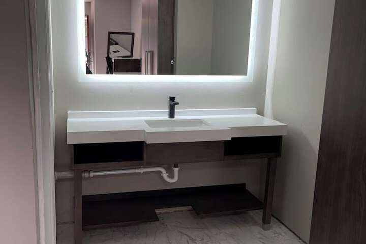 1 Queen Bed Studio Suite (6 of 9)