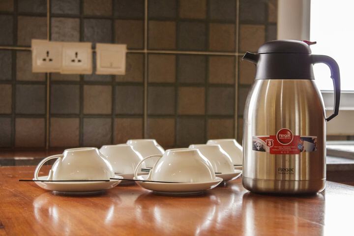 Breakfast/Coffee Service 18 of 32