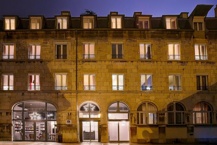 Hotel 77 of 80