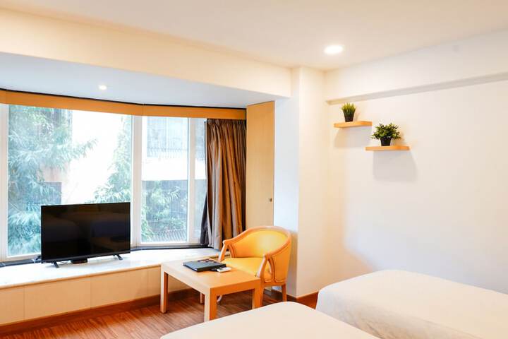 Room 20 of 42