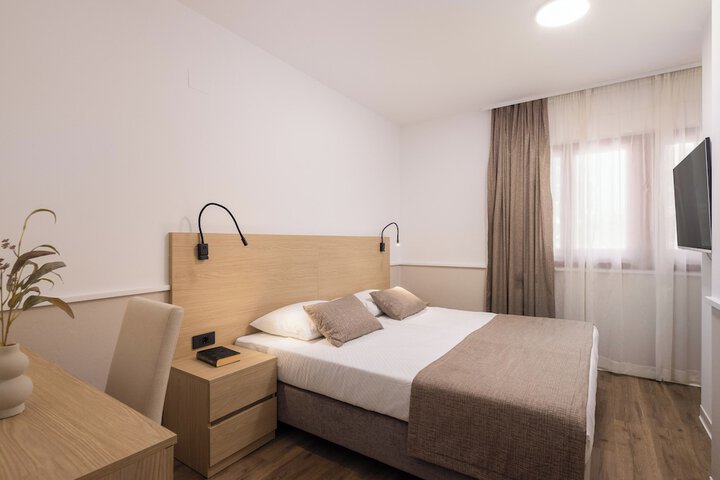 Room 30 of 149