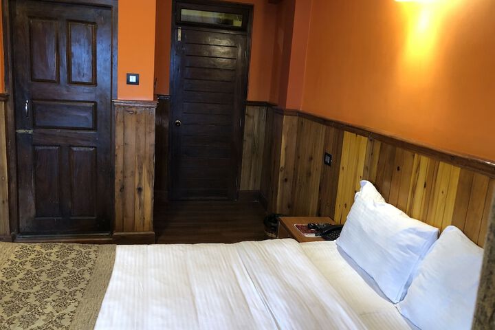Room 12 of 35