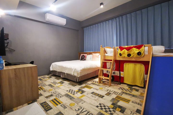 Room 14 of 74