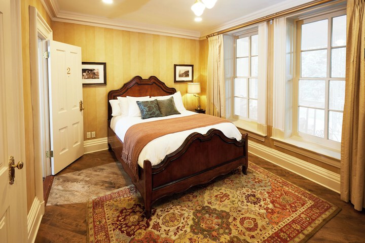 Room 5 of 37