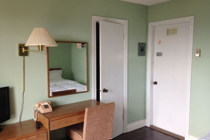 Room 8 of 46