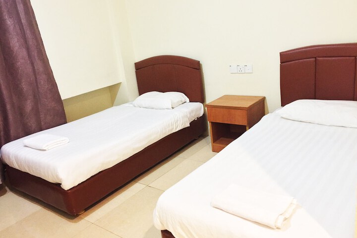 Room 4 of 22