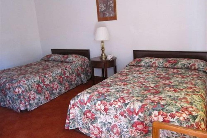 Room 2 of 53