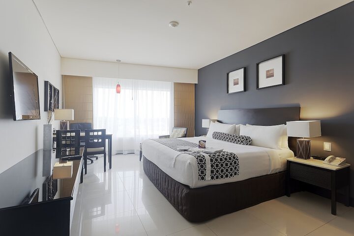 Room 19 of 213