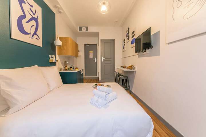 Room 70 of 185