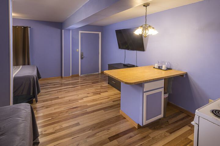 2 Queen Beds (8 of 21)