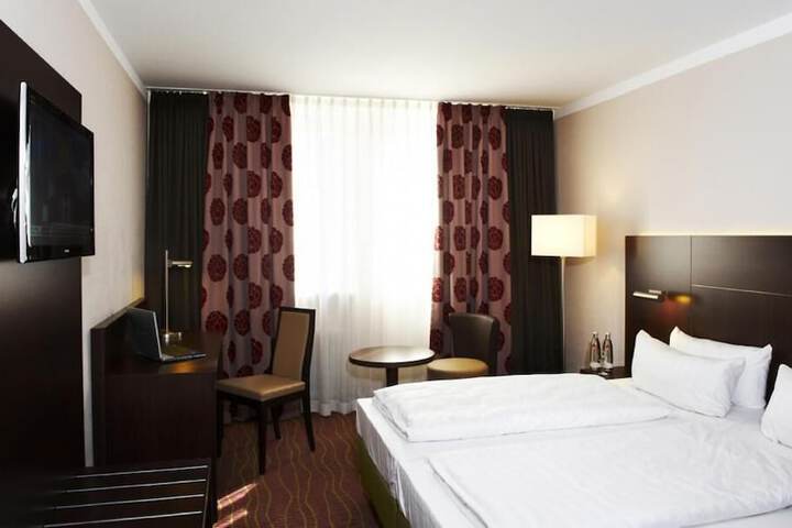 Room 3 of 23