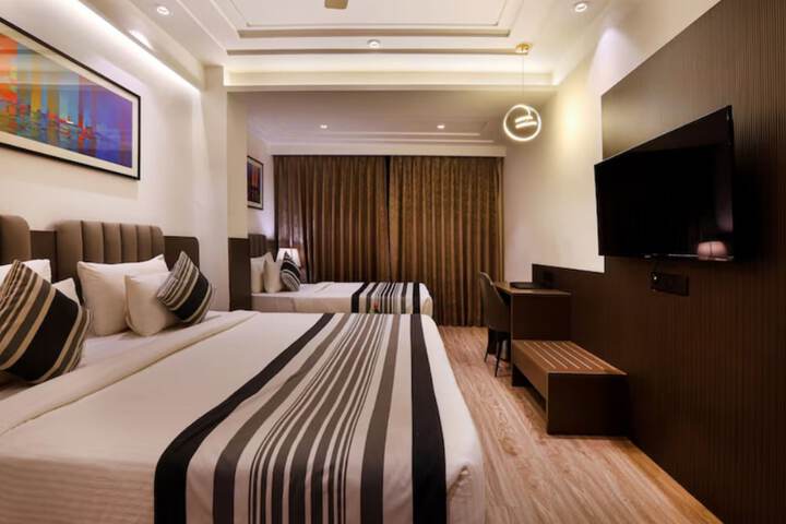 Room 7 of 30