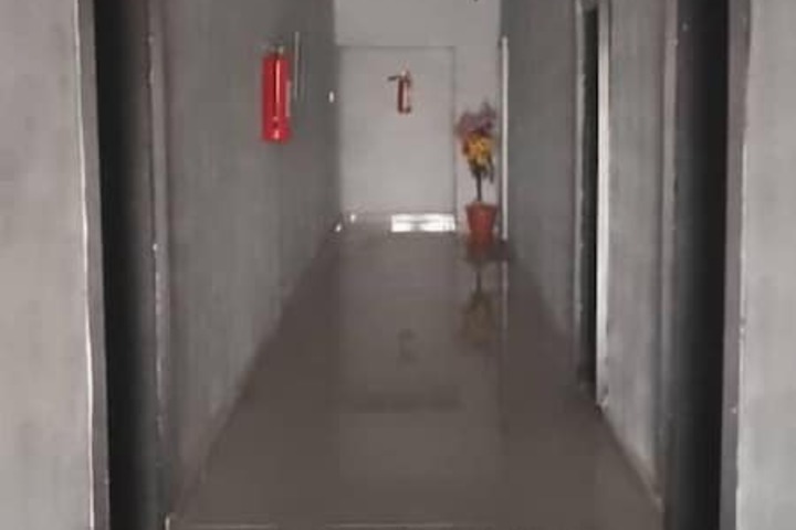 Room 13 of 20