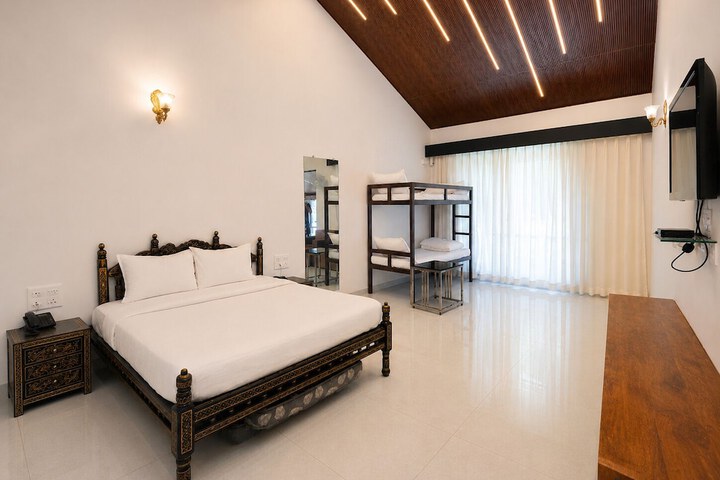 Room 10 of 35