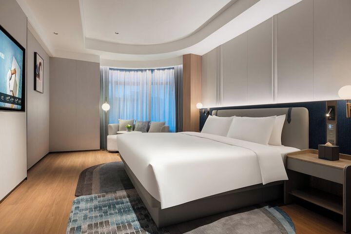 Room 6 of 45
