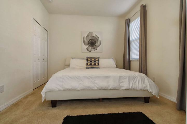 Room 7 of 139