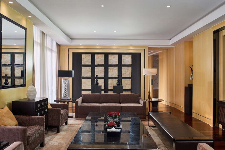 Room 18 of 65