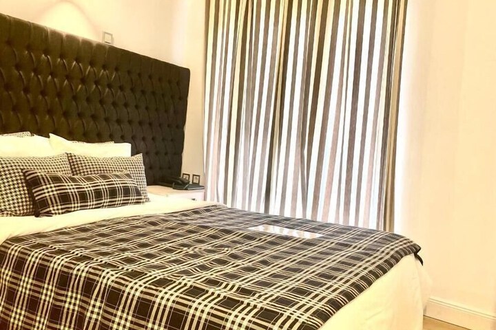 Room 19 of 30