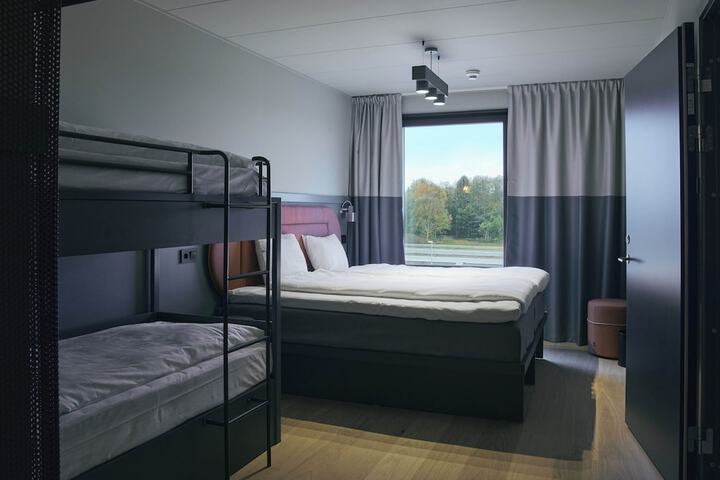 Room 22 of 44
