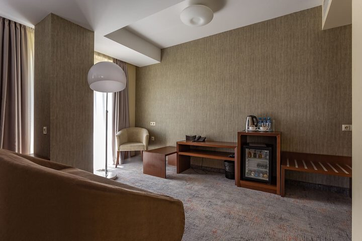 Room 16 of 52