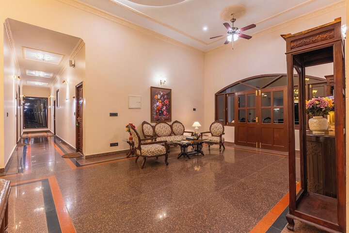 Hotel Interior 6 of 148