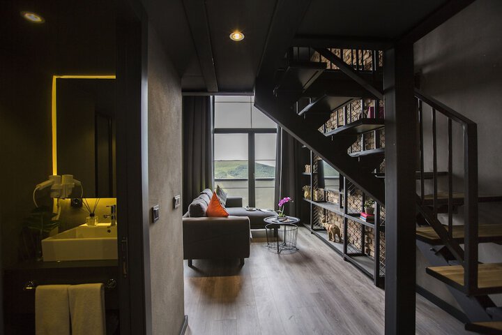Room 28 of 130