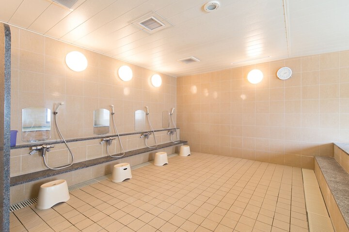 Room 70 of 99