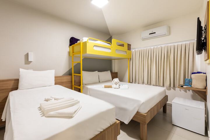 Room 9 of 40