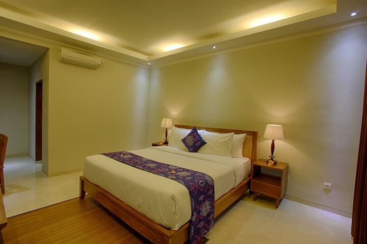 Room 5 of 111