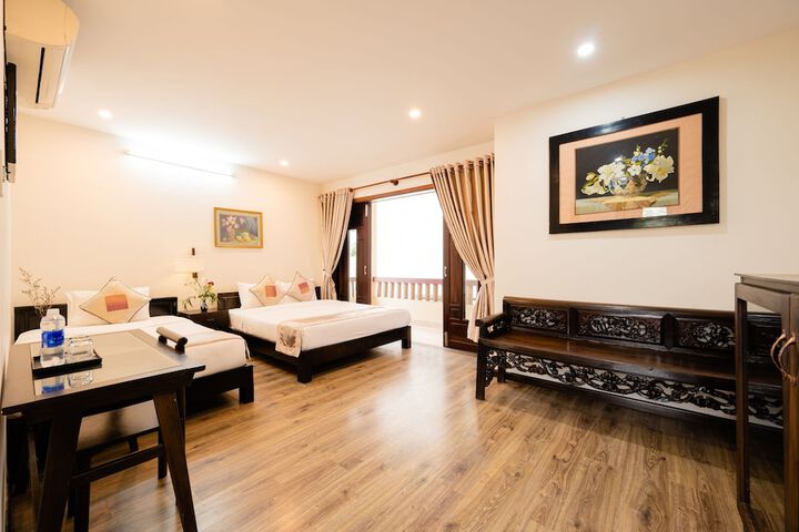 Room 8 of 23