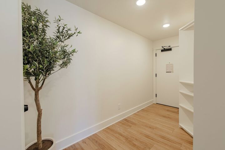 Room 14 of 34