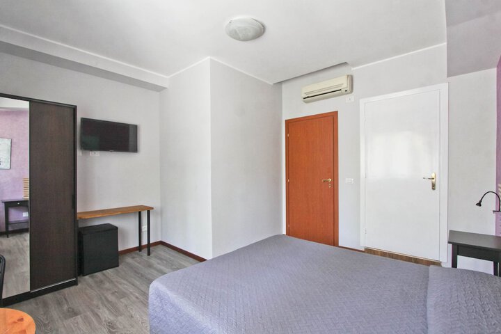 Room 18 of 51