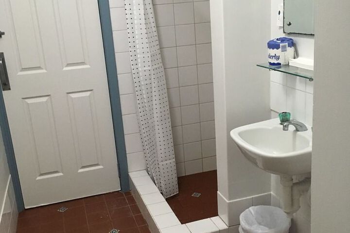 Room 19 of 26