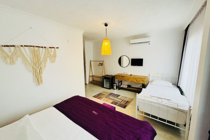 Room 28 of 73