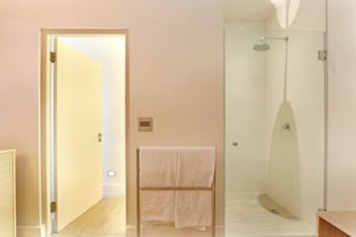 Room 12 of 53