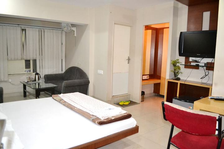 Room 9 of 21