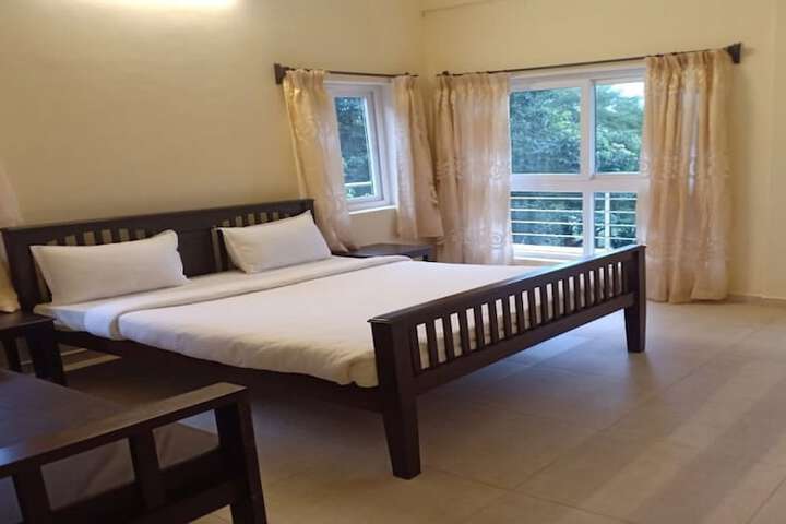 Room 7 of 27