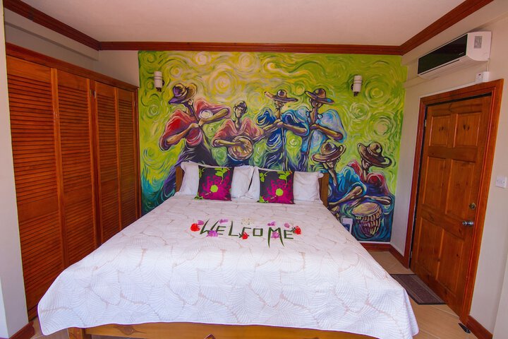 Room 3 of 41