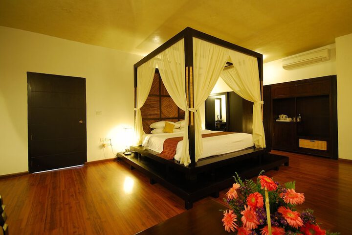 Room 8 of 49