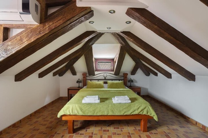Room 20 of 40